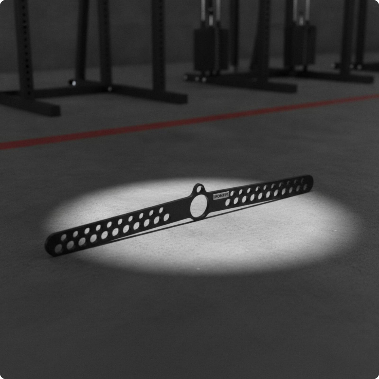 Lat Pulldown Bar - Barra per trazione LAT con fori