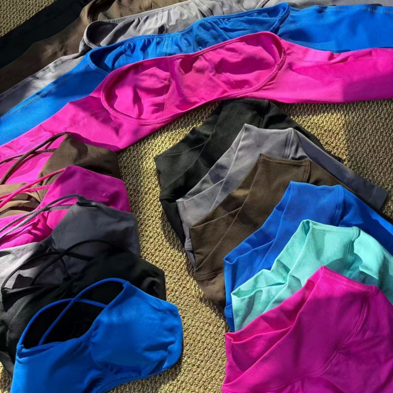 Yoga Fitness Outfit - Completo Sportivo da Donna ad Alta