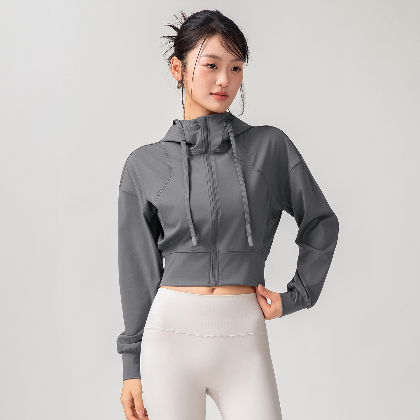 Top Sportivo da Donna con Capp - Yoga & Fitness Classes By Niharika Zirakpur Reviews recensione e prezzo
