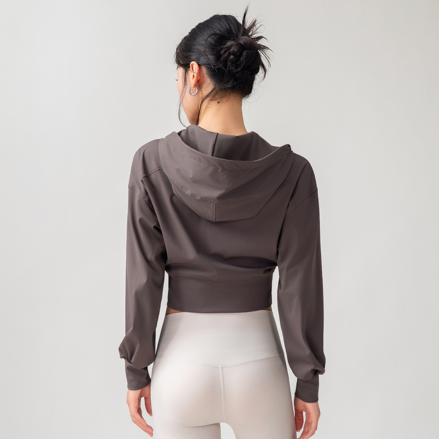 Top Sportivo da Donna con Capp - Yoga & Fitness Classes By Niharika Zirakpur Reviews recensione e prezzo