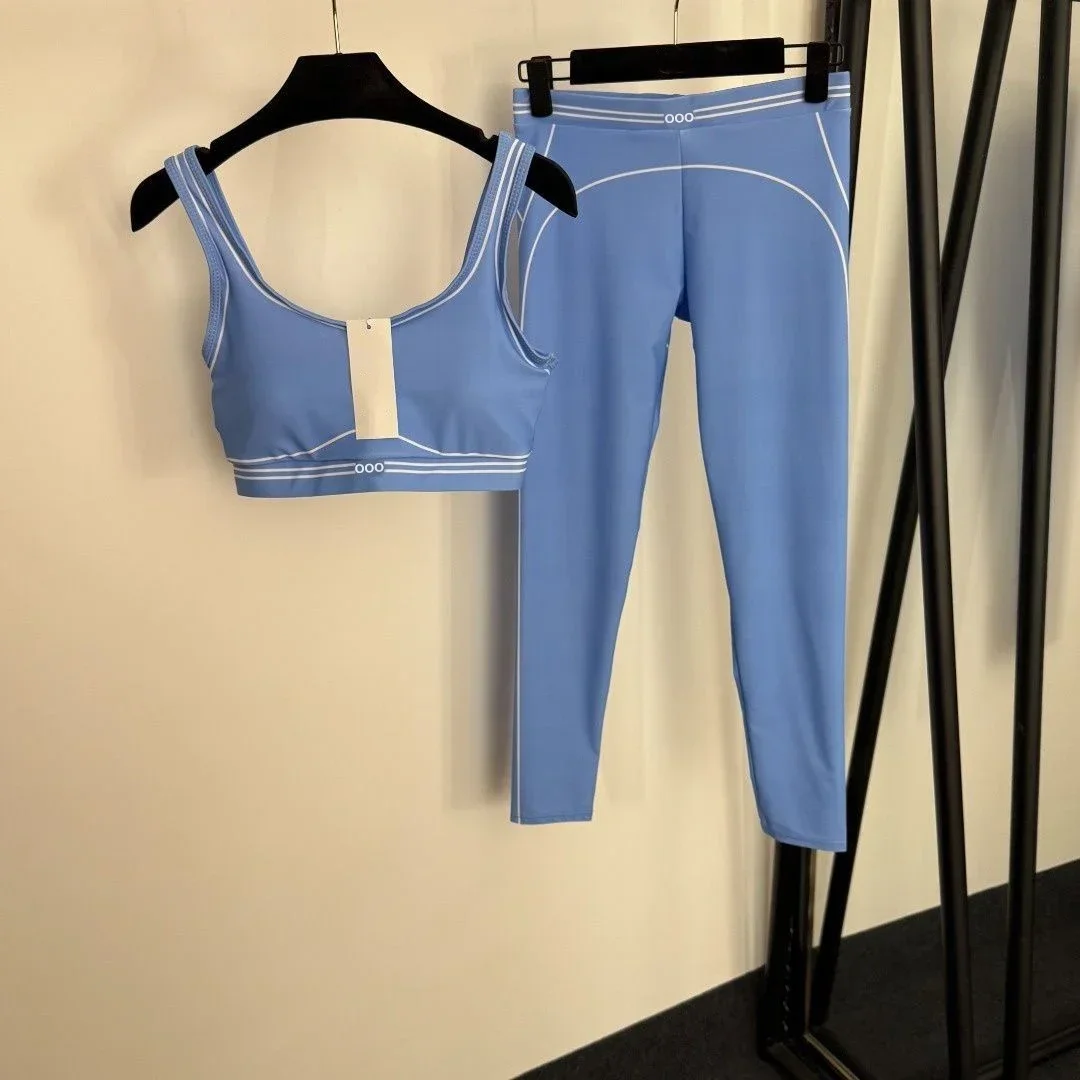 Completo Sportivo Due Pezzi: T - Yoga Fitness Set recensione e prezzo