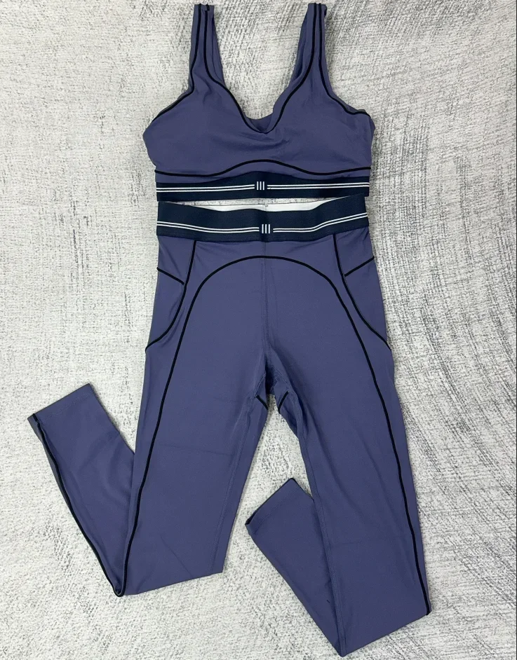 Completo Sportivo Due Pezzi: T - Yoga Fitness Set recensione e prezzo